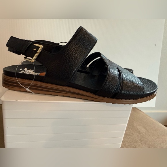 FLEXSTEP Black Sandals - Picture 3 of 11